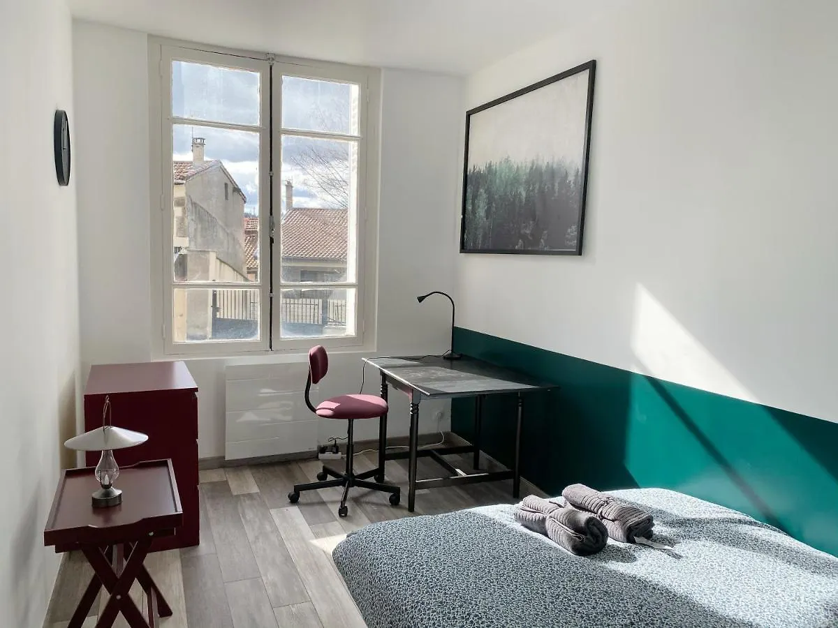 021 Chic & Cosy Grand Appart 84M2 Hypercentre Wifi Smart Tv Netflix Saint-Etienne  0*, Saint-Etienne (Loire)
