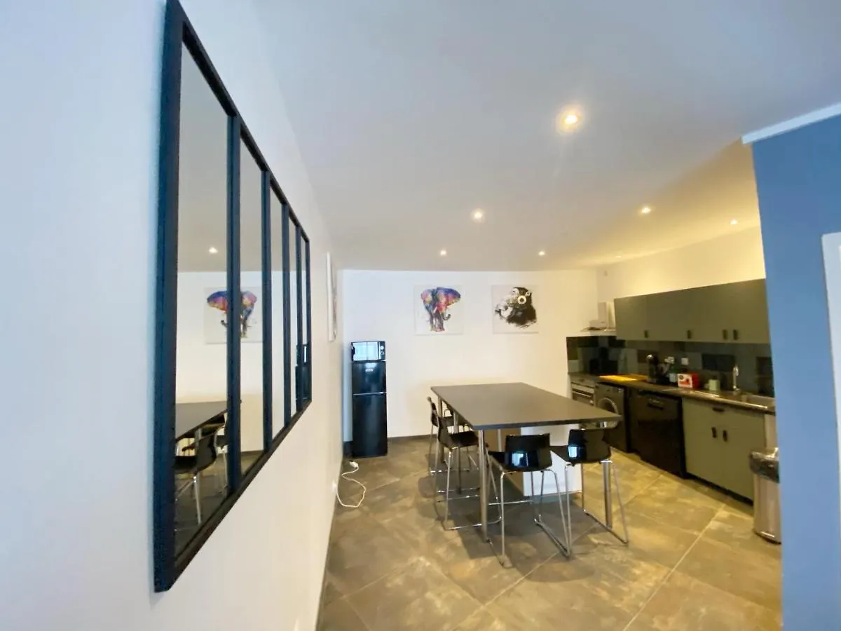 021 Chic & Cosy Grand Appart 84M2 Hypercentre Wifi Smart Tv Netflix Saint-Etienne  Saint-Etienne (Loire)